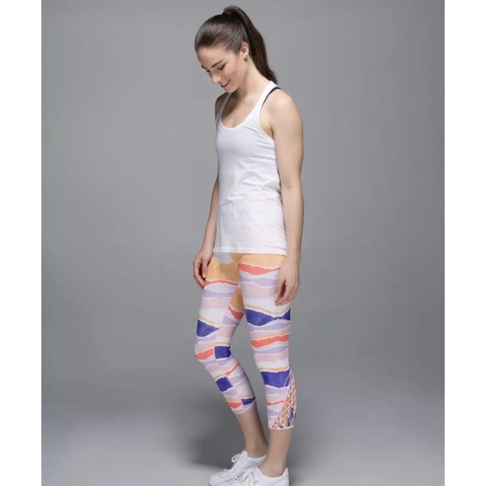 Lululemon High Rise Crop Leggings SZ 6 Abstract Watercolor Stripe Lattice HEM